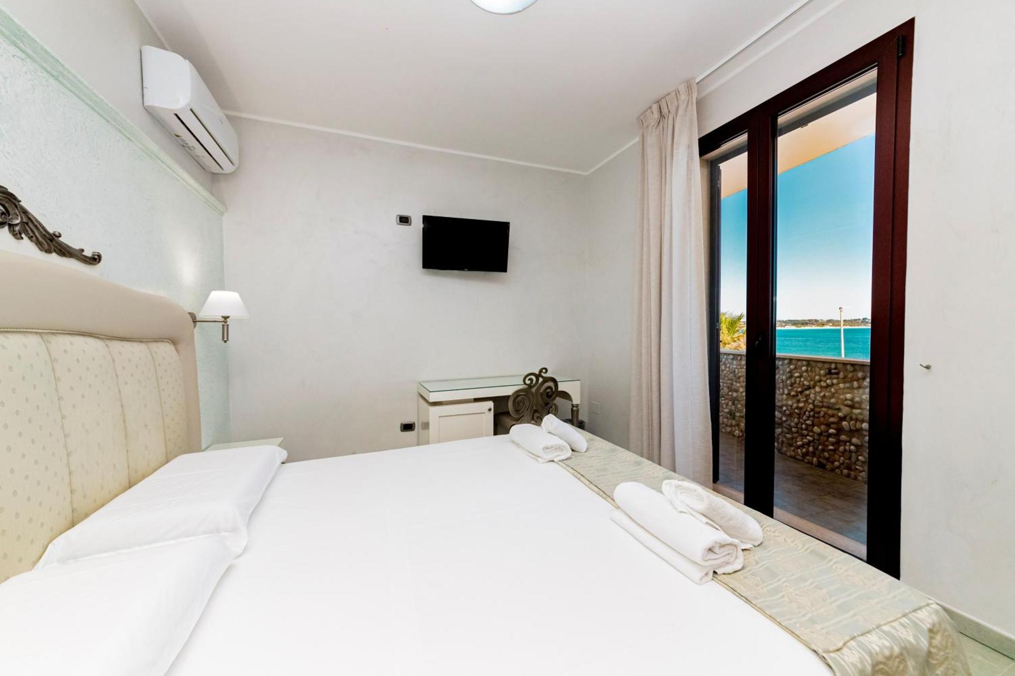 Hotel Alba Torre Lapillo Ngoại thất bức ảnh