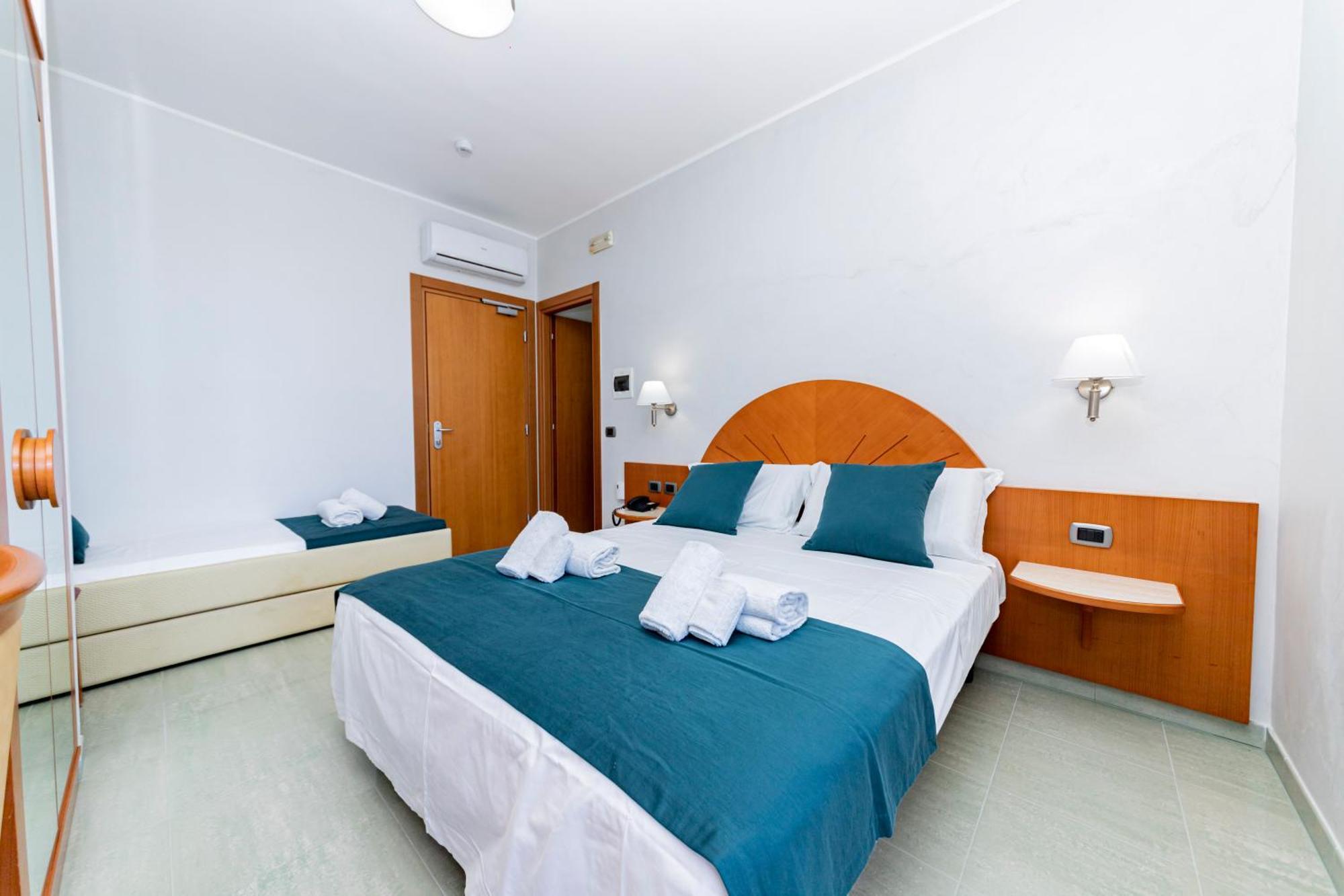 Hotel Alba Torre Lapillo Ngoại thất bức ảnh